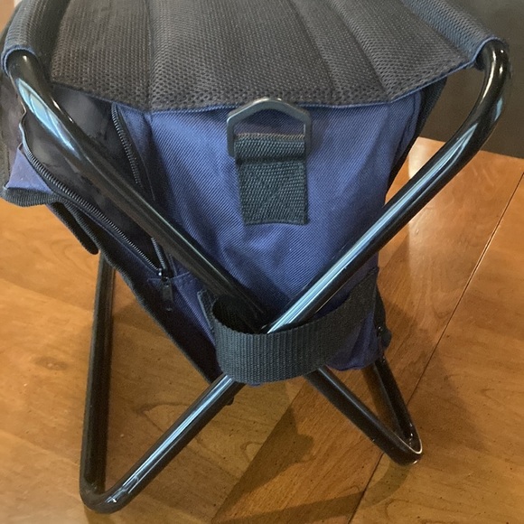 NWOT Cooler Seat - holds up to 220 lb. - Picture 9 of 16